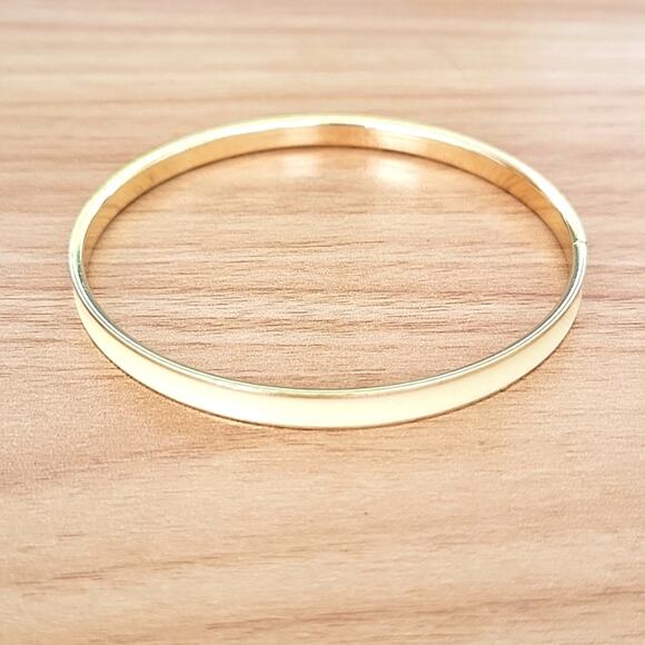 Set of 3 Goldtone Bangle Bracelets Seashells Sand Dollars Two with Cream Enamel - Picture 3 of 8